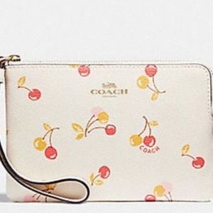 Coach Corner Zip Cherry Wristlet!🍒